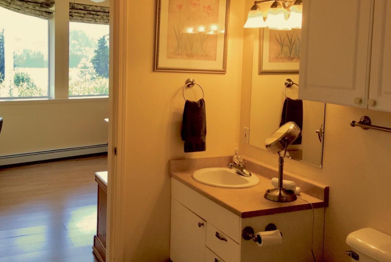 Kelli Creek Cottage - Reduced Price On Tours จูโน ภายนอก รูปภาพ