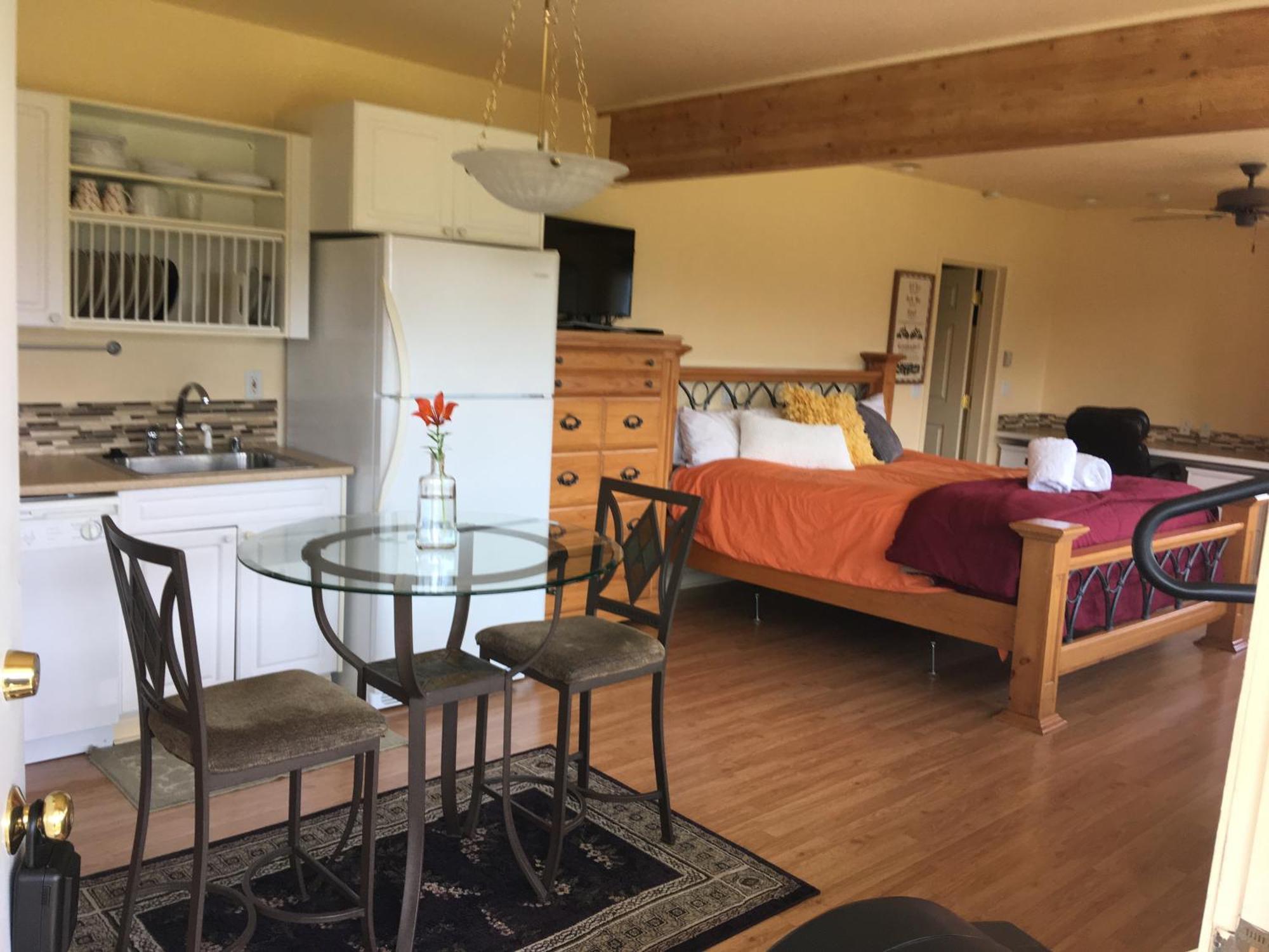 Kelli Creek Cottage - Reduced Price On Tours จูโน ภายนอก รูปภาพ